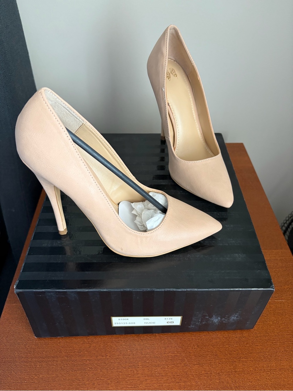 Victoria's Secret Blush Nude Pointed Stiletto Heels